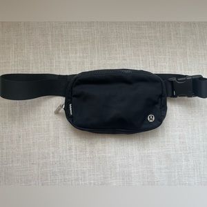 Lululemon Black Fanny pack